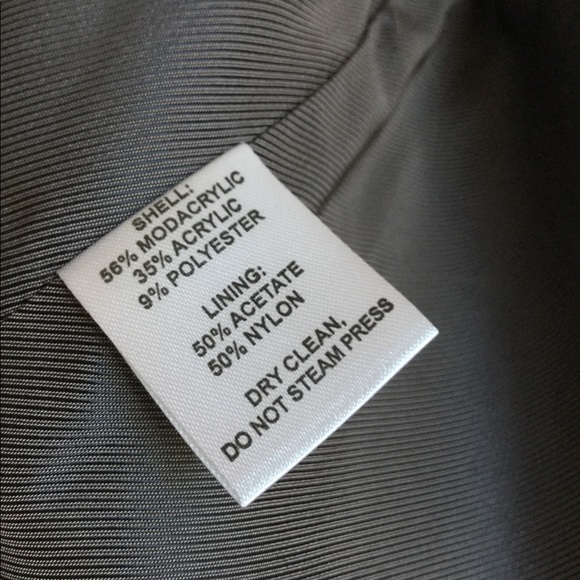 Ann Taylor Loft Luxe Faux Fur Vest XS/SP - Picture 4 of 8